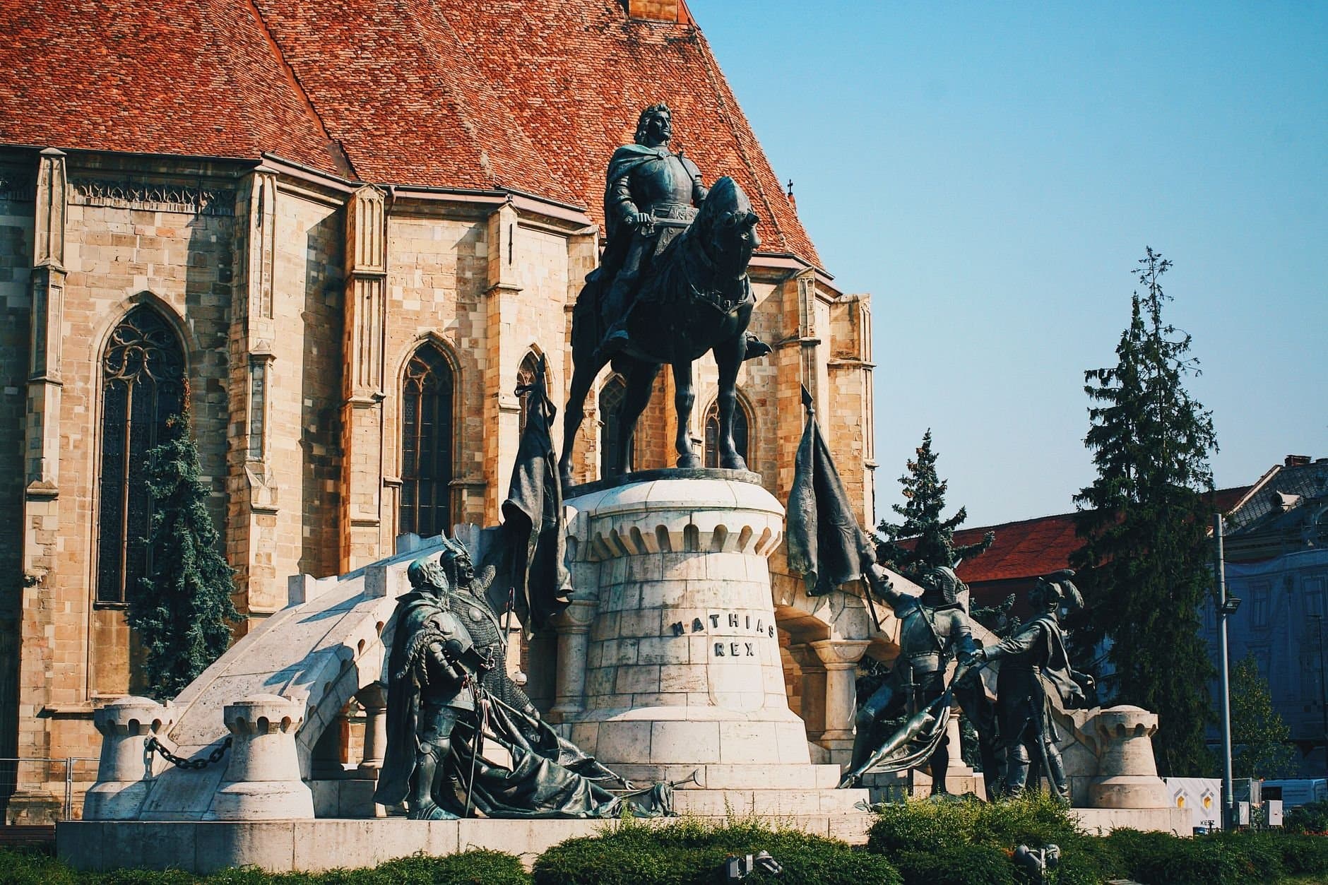 Explore the iconic Matthias Rex Monument, a historic landmark in Cluj-Napoca, Romania, showcasing medieval architecture.