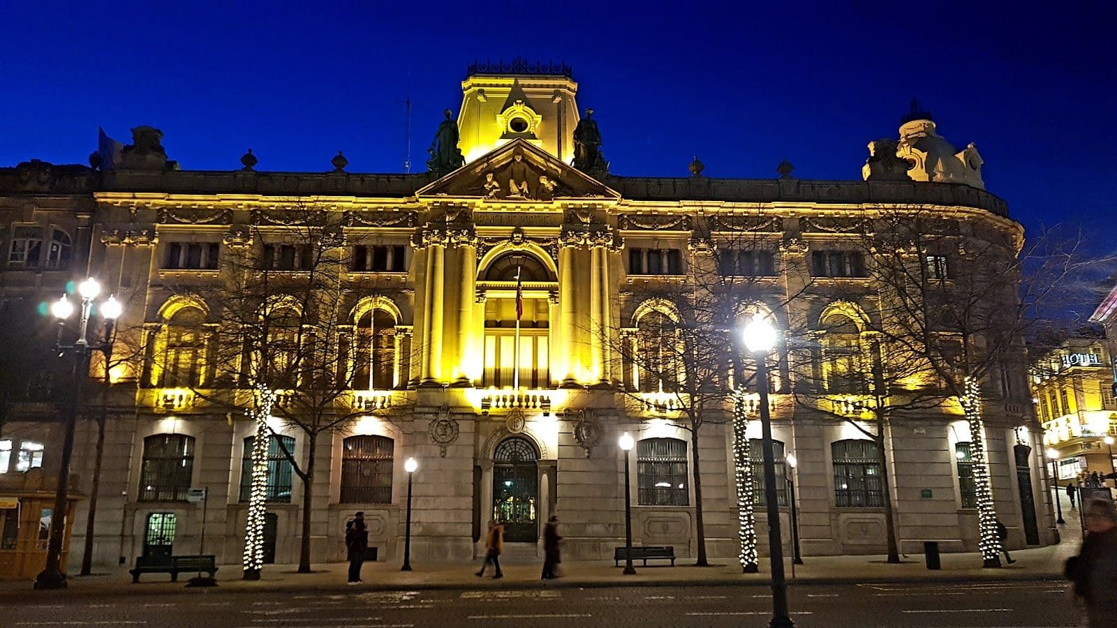 Porto: Self-Guided Audio Walk Through History and Azulejos