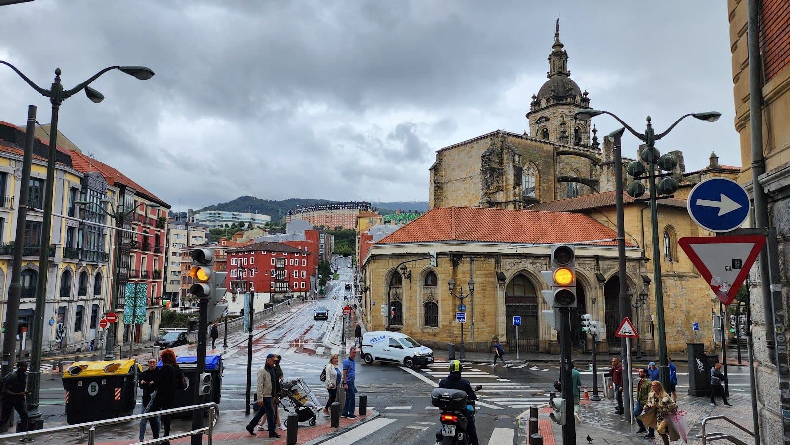 Bilbao: audioguía por la ría y el alma de la ciudad