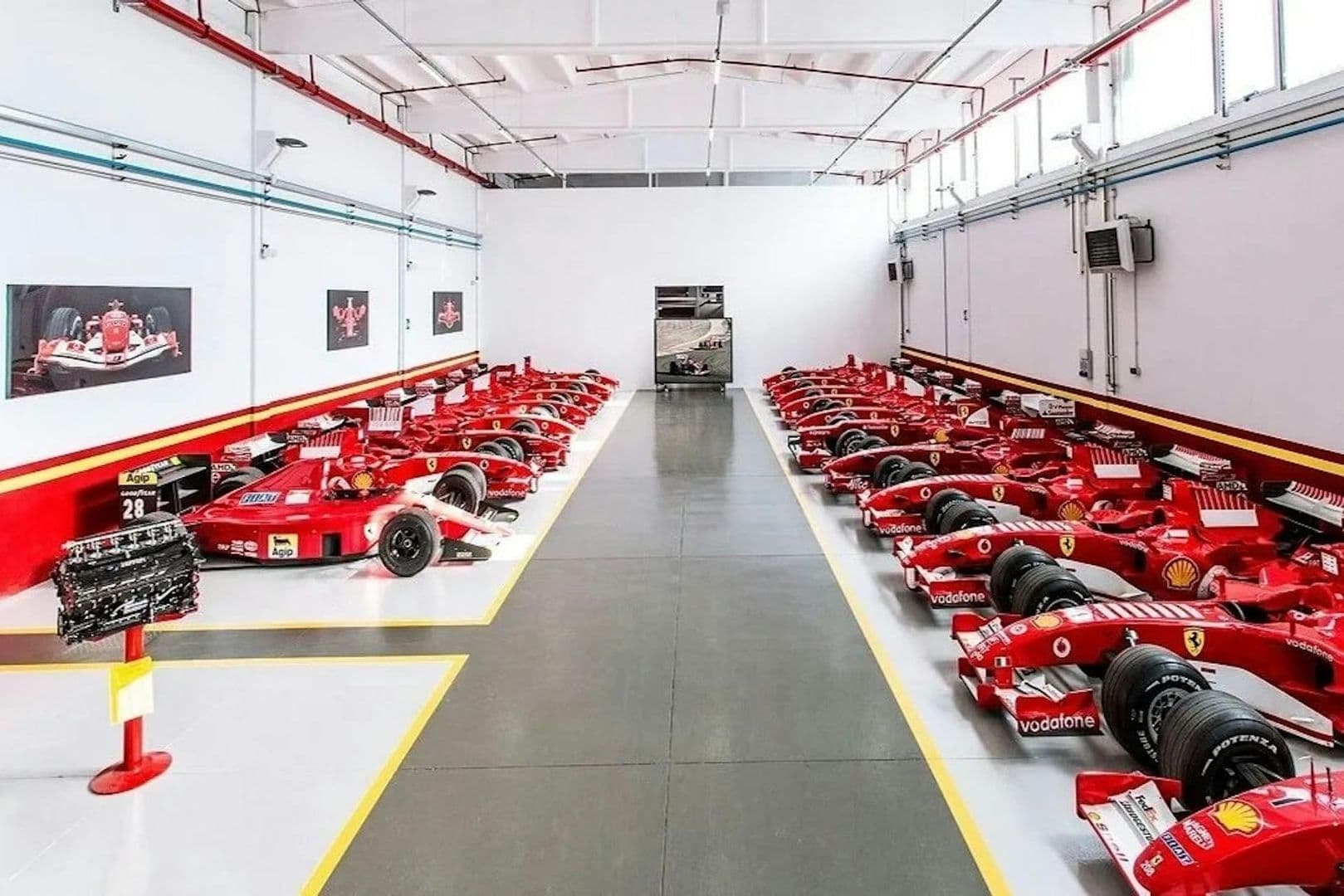 Belépőjegy a Lamborghini és Ferrari Múzeumba